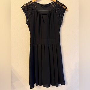 Express Lace Cap Sleeves Fit-and-flare Black Dress Women’s Size 0